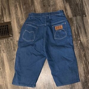 VINTAGE 70s Maverick long Jean shorts - woman’s size 25 waist excellent cond